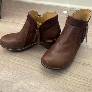 JBU by Jambu Pilot Encore Vegan Leather Wedges